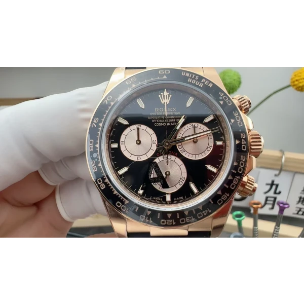 VS Factory Rolex Cosmograph Daytona Black Dial Everose Gold Rubber Strap (126515LN) 1:1 Super Clone – DD4131 Movement