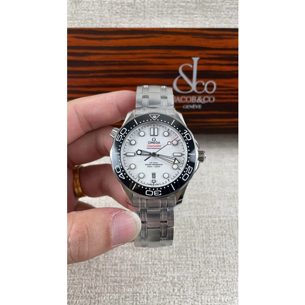 VS Factory Omega Seamaster Diver 300M 42mm White Wave Dial Black Ceramic Bezel (210.30.42.20.04.001) 1:1 Super Clone – DD8800 Movement