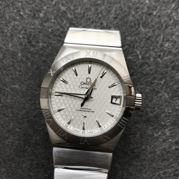 VS Factory Omega Constellation Co-Axial 38mm Silver Textured Dial (123.10.38.21.02.001) 1:1 Super Clone – DD8500 Movement