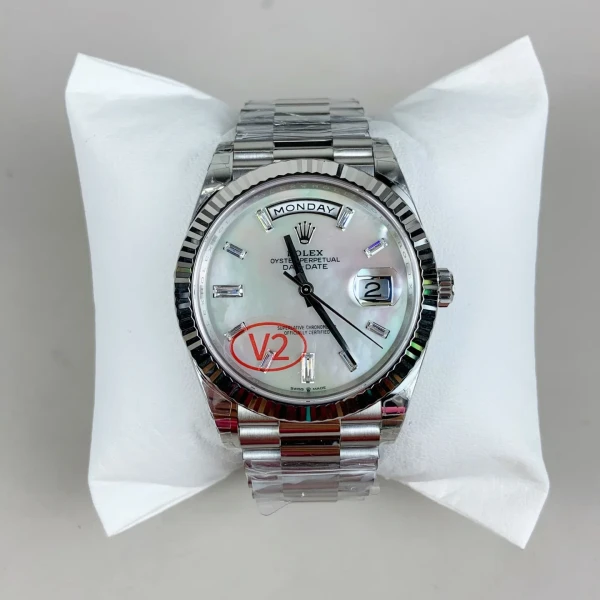 VS Factory Rolex Day-Date 40 White Mother of Pearl Baguette Diamond Dial (228236) 1:1 Super Clone - DD3255 Movement