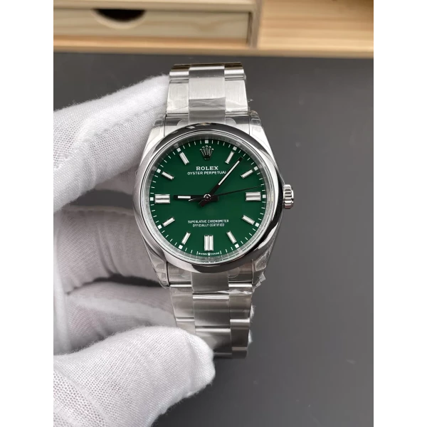 VS Factory Rolex Oyster Perpetual 36mm “Rolex Green” Lacquer Dial Smooth Bezel Oyster Bracelet (126000) 1:1 Super Clone – DD3230 Movement