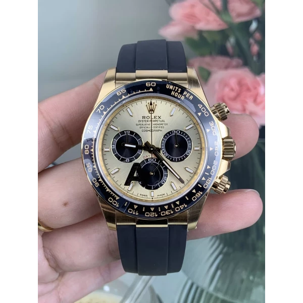VS Factory Rolex Cosmograph Daytona Yellow Gold “Shawn Yue” Champagne Dial Rubber Strap (126518LN) 1:1 Super Clone – DD4131 Movement