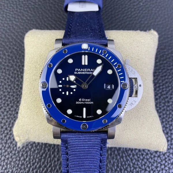 VS Factory Panerai Submersible QuarantaQuattro 44mm Blue Gradient Dial (PAM01289) 1:1 Super Clone - DDP.900 Movement