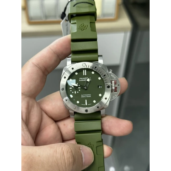 VS Factory Panerai Submersible “Verde Militare” 42mm PAM01055 1:1 Super Clone – DDP.900 Movement